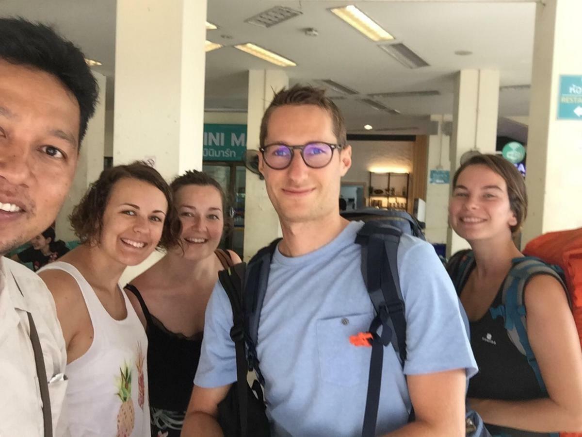 You In House Urt Surathani Airport Surat Thani Esterno foto